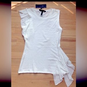 BCBG MAXAZRIA NWT SUPER CUTE OFF WHITE TOP